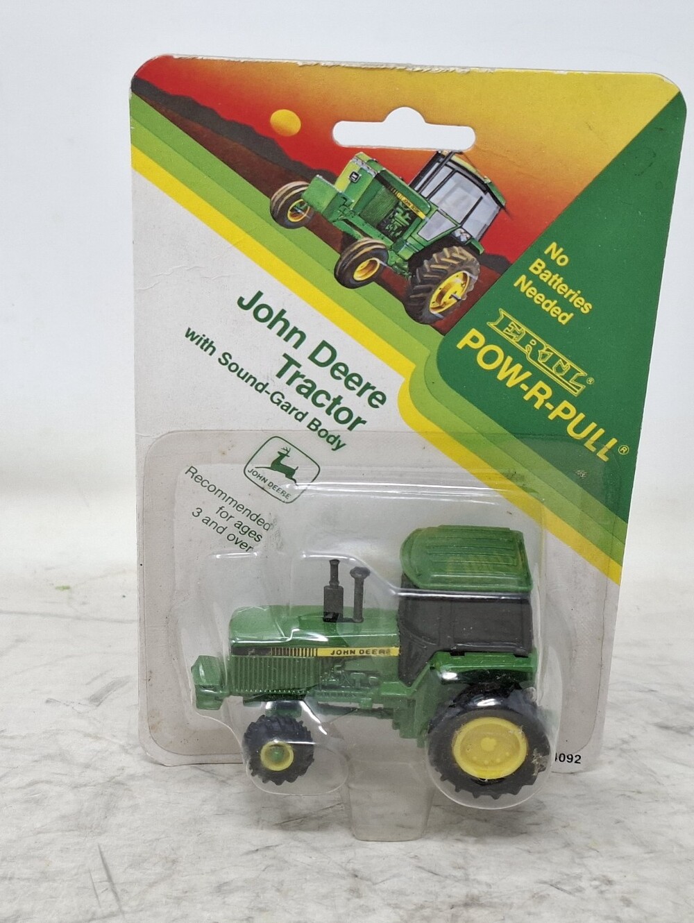 1/64 john deere toy tractor